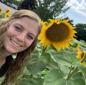 Meet your Posher, Julia